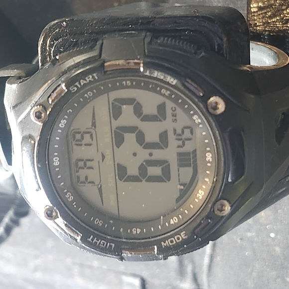 BRIGADEOM DIGITAL WATCH - Picture 2 of 5